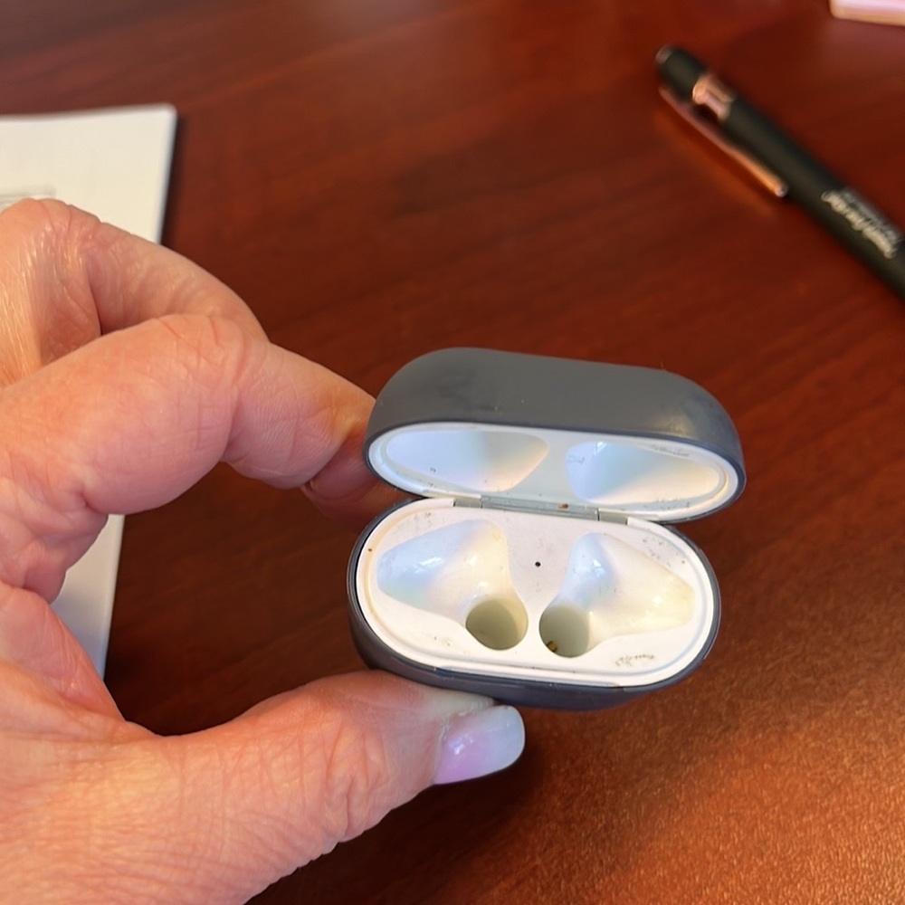 Apple Air Pods - 2nd generation